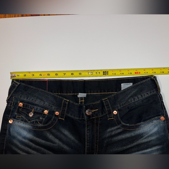 TRUE RELIGION EBGD MOONLIGHT
MARBLE RIPPED STRAIGHT FLAP RED
ORANGE SN SIZE 36 - Picture 8 of 12